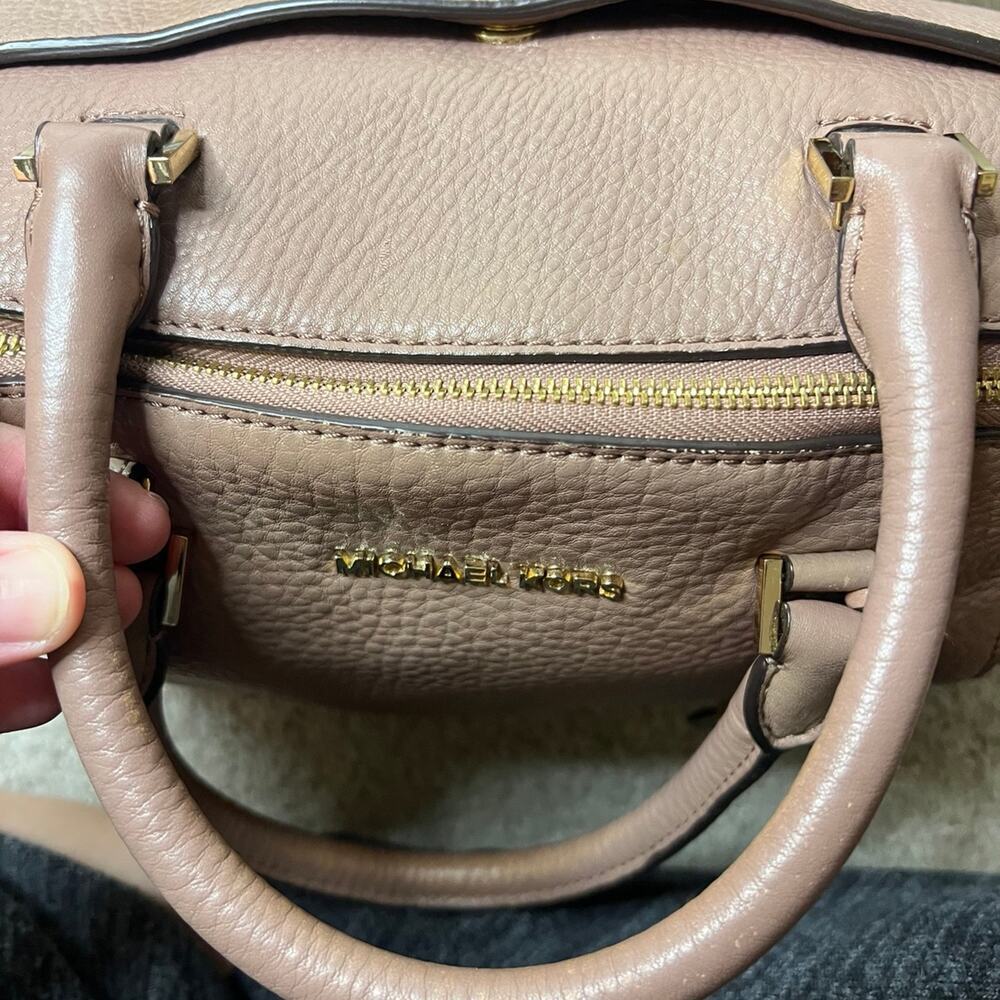 Michael Kors Handbag - Picture 7 of 9